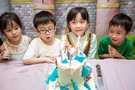 cake cutting ceremony singapore kids birthday party