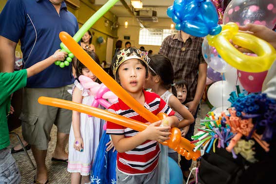 balloon sculpting singapore kids birthday party