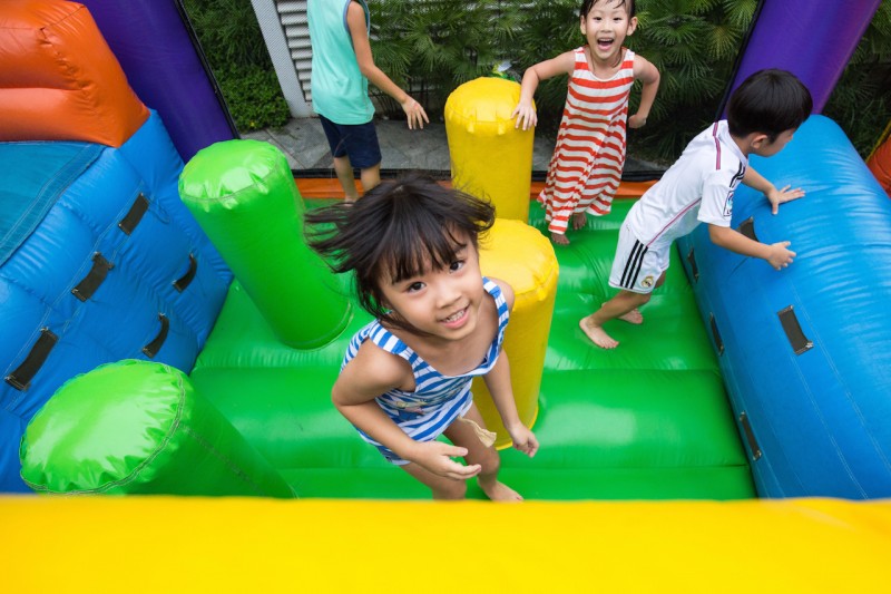 kids party singapore bouncy castle