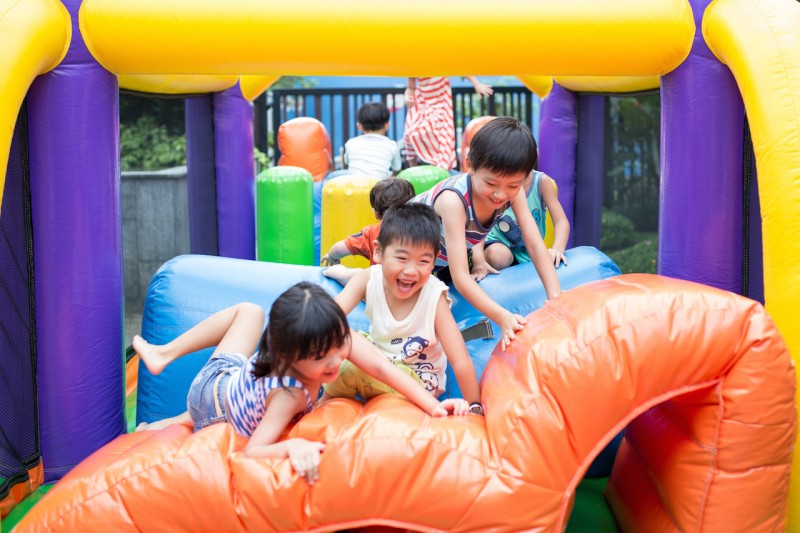 kids party singapore bouncy castle