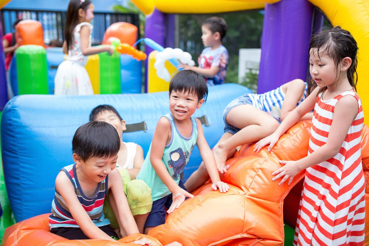 kids party singapore bouncy castle