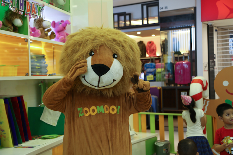 ZOOMOOV mascot