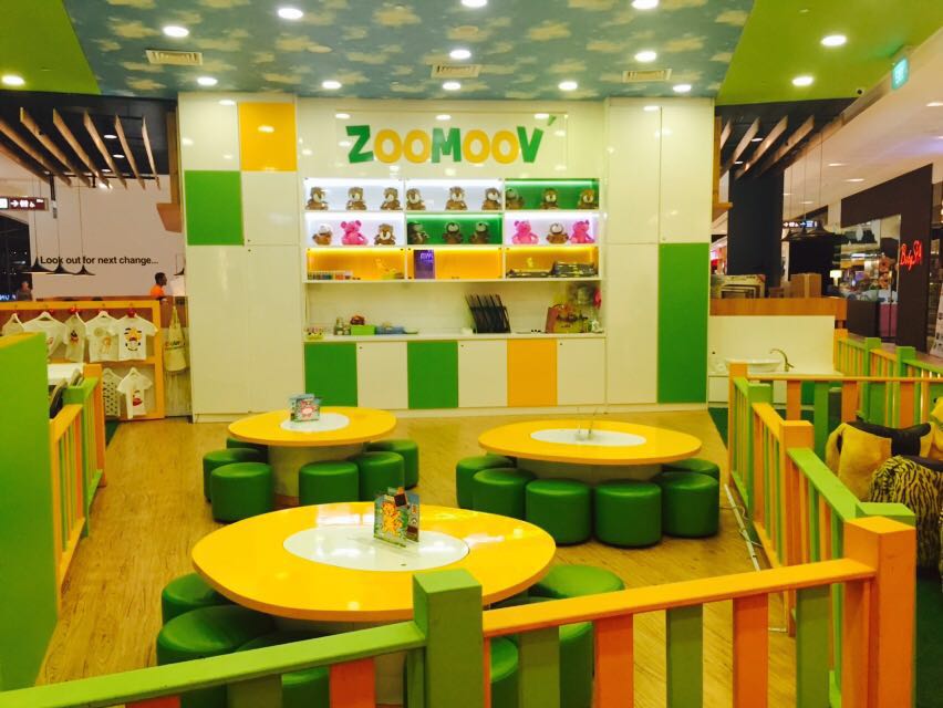 zoomoov west gate