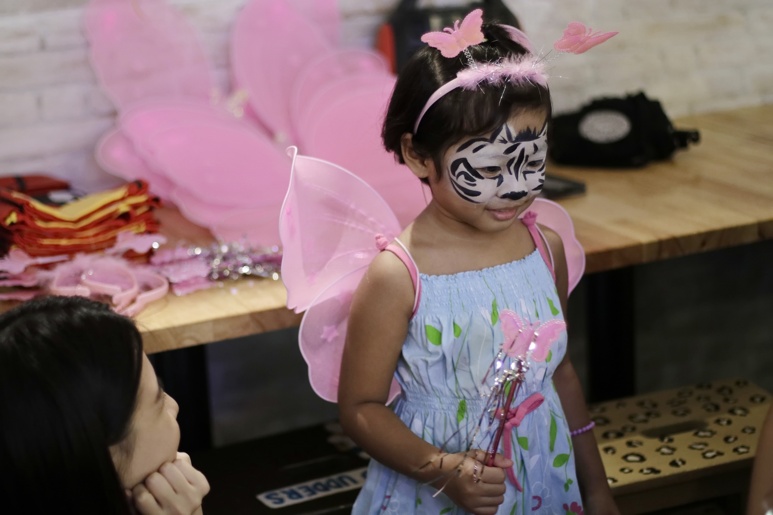 zebra face painting kids