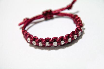 The-easiest-method-on-how-to-make-macrame-bracelets-adjustable_lg