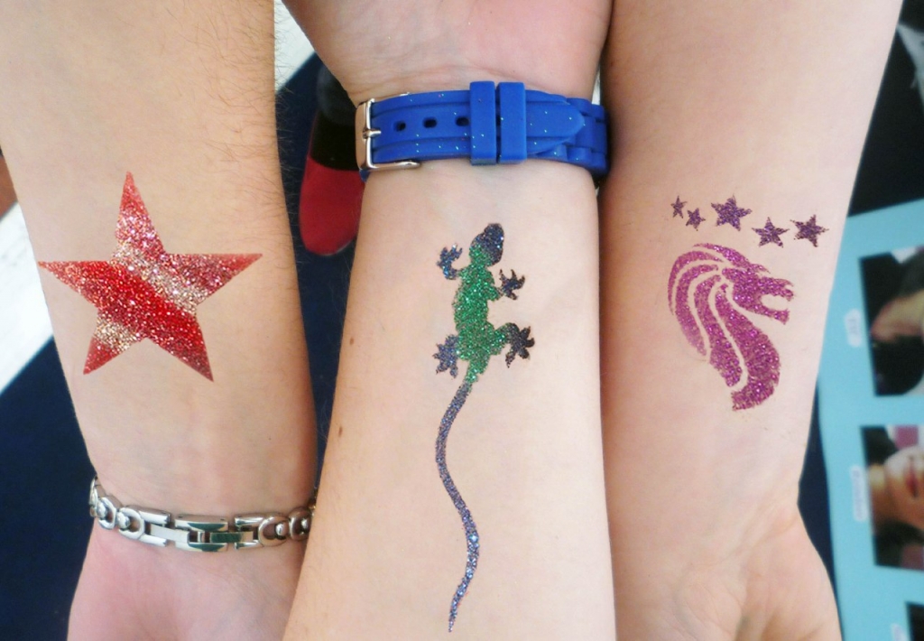 Christmas Glitter Tattoo