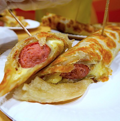 Cheese Prata Dog live food station