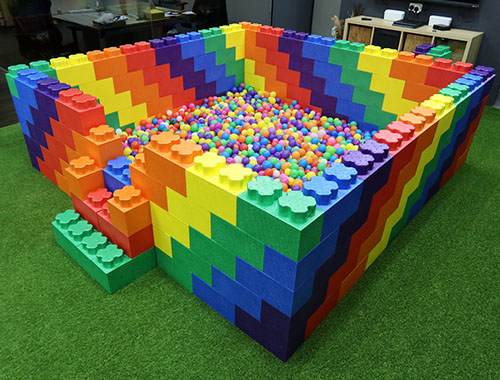 Rainbow Ball Pit 500×380