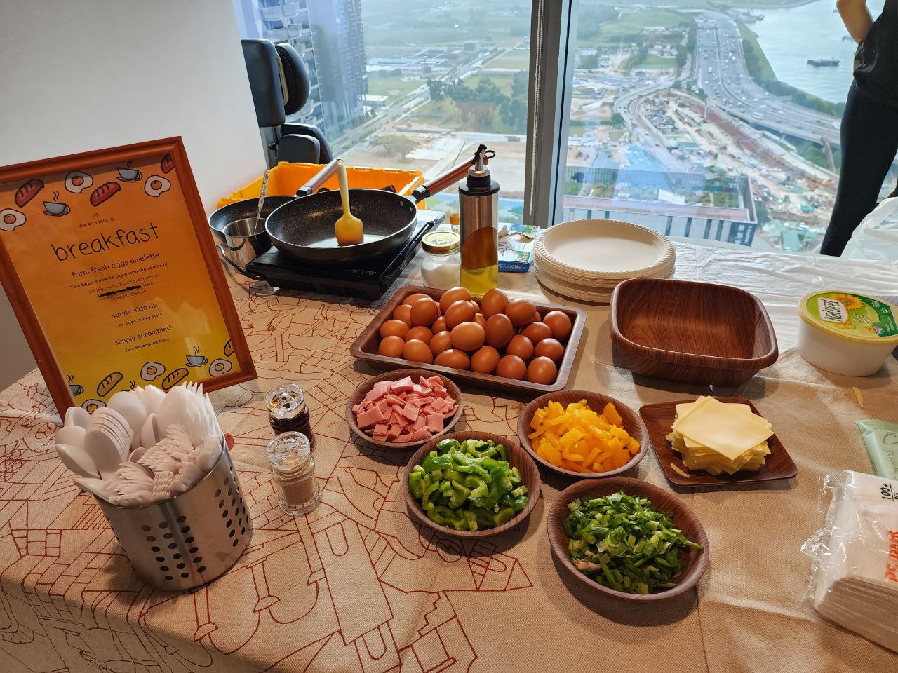 Breakfast Eggs Live Station