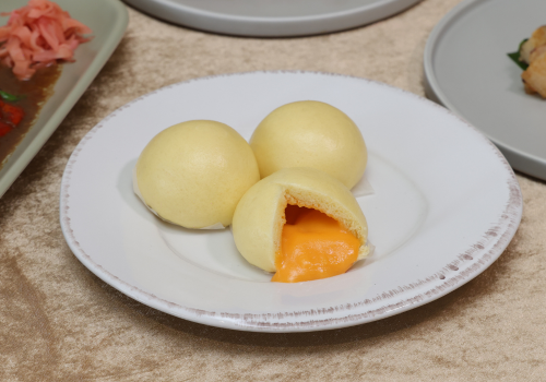 Custard Lava Bun Live Station