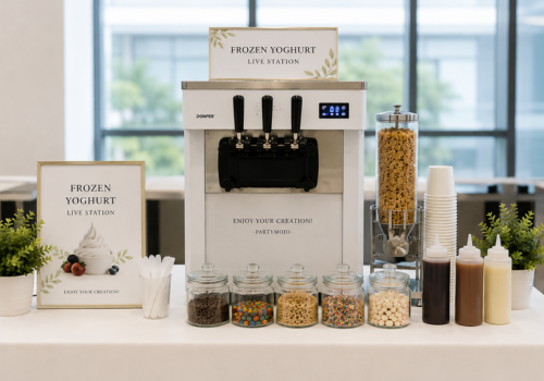 Yoghurt parfait live station cups